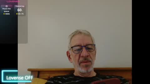 Snapshot of obliox175 chatting on December 17, 11:27 pm Obliox online show from December 17, 11:27 pm