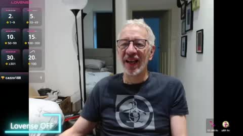 Snapshot of obliox175 chatting on January 20, 10:40 am Obliox online show from January 20, 10:40 am