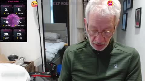 Snapshot of obliox175 chatting on January 27, 9:55 am Obliox online show from January 27, 9:55 am