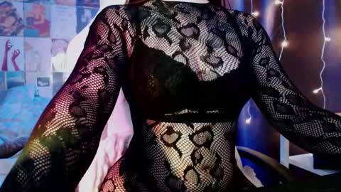 Snapshot of obsidian_siren chatting on March 2, 2:46 pm obsidian_siren online show from March 2, 2:46 pm