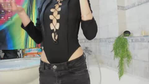 Snapshot of obsidiva chatting on May 29, 2:15 pm Elis online show from May 29, 2:15 pm
