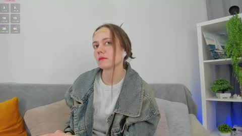Snapshot of obsidiva chatting on June 4, 1:39 pm Elis online show from June 4, 1:39 pm
