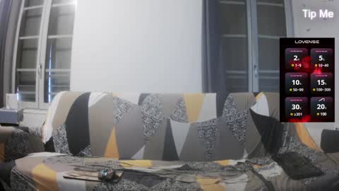 Brad Pitt online show from December 6, 10:27 am