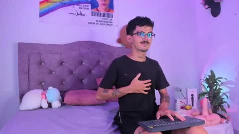 Cris online show from February 20, 3:03 am