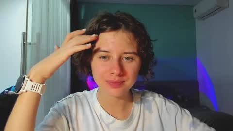 Snapshot of octopussy69x chatting on February 7, 2:37 pm Evie online show from February 7, 2:37 pm