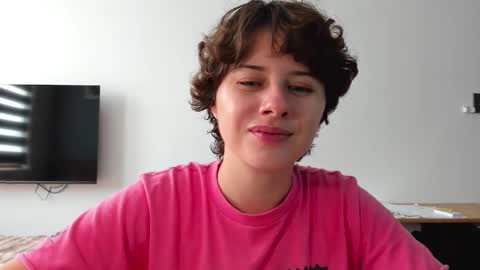 Evie online show from March 21, 3:11 am