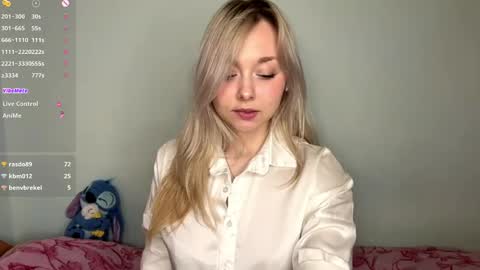 Snapshot of odelynbrower chatting on April 26, 4:59 pm Alice online show from April 26, 4:59 pm