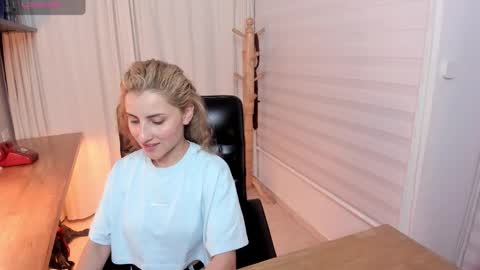 Ana  online show from February 20, 10:38 am