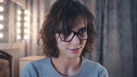 Thea online show from January 7, 5:43 am