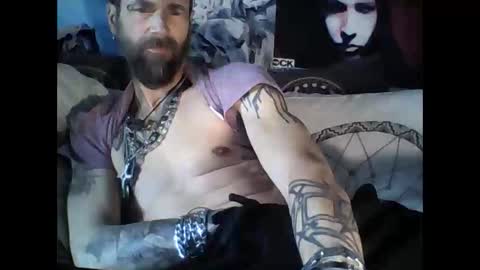 Snapshot of oedipe666 chatting on February 21, 3:57 pm oedipe666cam online show from February 21, 3:57 pm