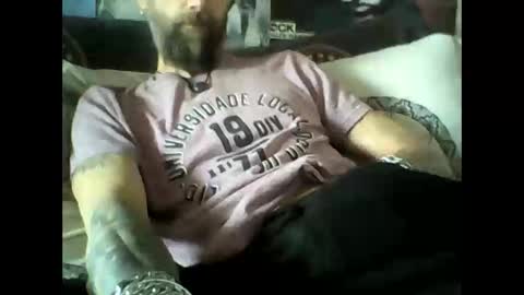 Snapshot of oedipe666 chatting on February 25, 2:27 pm oedipe666cam online show from February 25, 2:27 pm