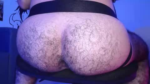 Snapshot of oezack__ chatting on February 25, 11:08 am Zack online show from February 25, 11:08 am