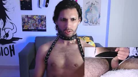 Snapshot of oezack__ chatting on March 10, 3:20 pm Zack online show from March 10, 3:20 pm