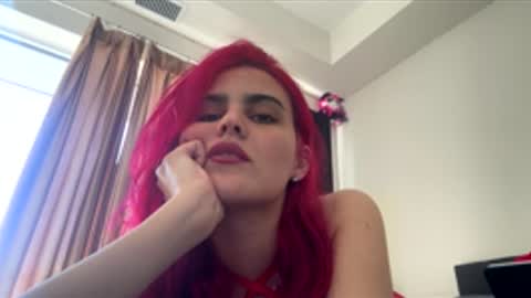 Snapshot of officialbella chatting on May 28, 9:12 pm Bella online show from May 28, 9:12 pm