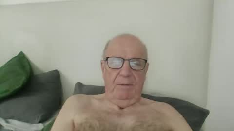 oggi95 online show from November 5, 3:34 pm