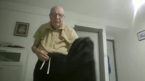 oggi95 online show from December 4, 4:16 pm