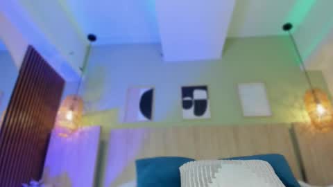 Holly online show from January 19, 11:25 am