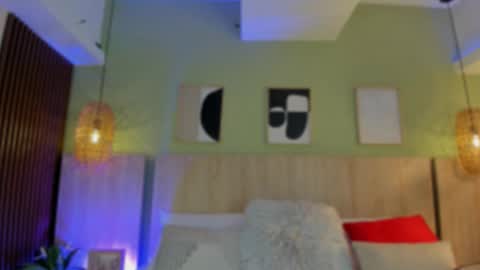 Holly online show from February 18, 11:28 am