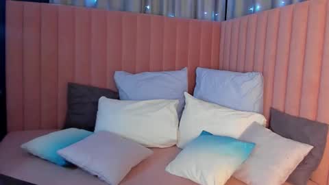 oh_kate_ online show from February 21, 2:12 am