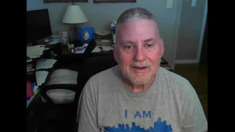 Snapshot of ohfukitsbob chatting on September 15, 2:28 pm ohfukitsbob online show from September 15, 2:28 pm