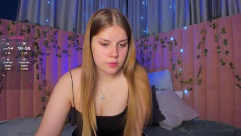 Caitlyn or Catie online show from November 3, 1:19 am