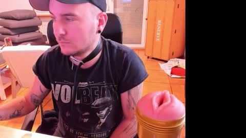 Snapshot of ohihoe92 chatting on September 12, 6:57 am Chris online show from September 12, 6:57 am