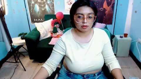 ohmysqueak online show from May 11, 4:48 pm