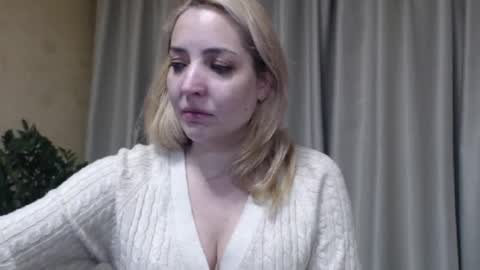 Mari online show from February 8, 10:13 pm