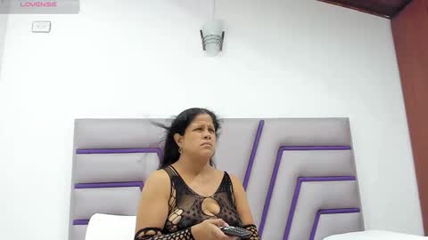 Snapshot of olaia_ chatting on February 20, 12:05 pm Olaia online show from February 20, 12:05 pm