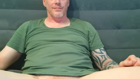 Snapshot of olavdelux chatting on June 29, 6:08 pm olavdelux online show from June 29, 6:08 pm