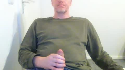 Snapshot of olavdelux chatting on July 12, 10:34 pm olavdelux online show from July 12, 10:34 pm
