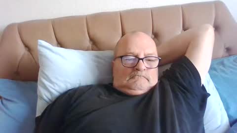 old_fkr online show from January 17, 9:39 am