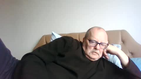 old_fkr online show from February 12, 10:24 am