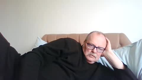 old_fkr online show from March 4, 9:51 am