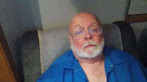 old_guy111 online show from November 26, 3:29 am