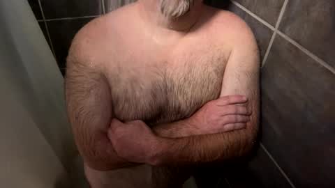 oldbones2 online show from October 3, 1:35 am