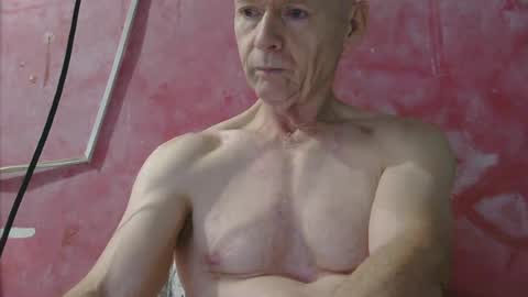 Snapshot of oldbuthorny62 chatting on July 8, 2:05 am oldbuthorny62 online show from July 8, 2:05 am