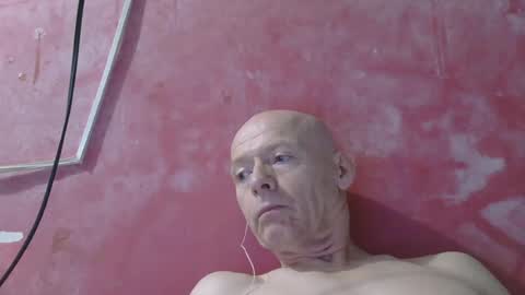 Snapshot of oldbuthorny62 chatting on July 13, 1:41 am oldbuthorny62 online show from July 13, 1:41 am