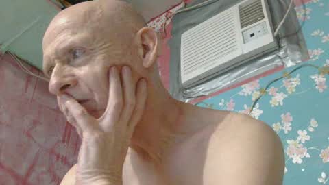 Snapshot of oldbuthorny62 chatting on July 18, 1:59 pm oldbuthorny62 online show from July 18, 1:59 pm