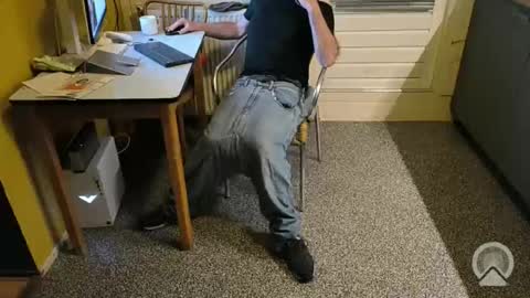 oldersagger online show from October 30, 7:47 pm