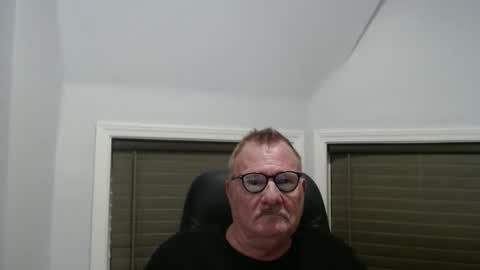 Snapshot of oldguybigd chatting on April 25, 6:16 am oldguybigd online show from April 25, 6:16 am