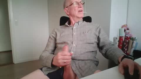 Snapshot of oldth chatting on March 4, 7:14 am oldth online show from March 4, 7:14 am