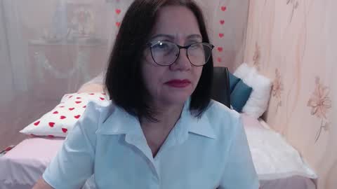 OlgaHottie online show from December 15, 11:09 pm