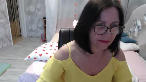 OlgaHottie online show from May 19, 11:55 pm