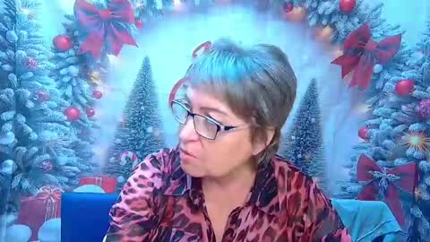 Snapshot of olgaluck chatting on December 17, 6:19 am OlgaLuck online show from December 17, 6:19 am