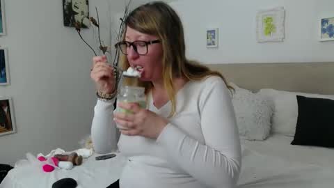 Olga Pavlova online show from March 10, 10:53 am