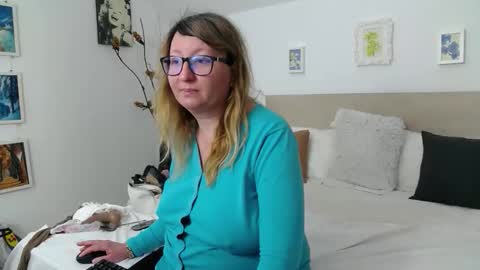 Olga Pavlova online show from April 1, 12:50 pm