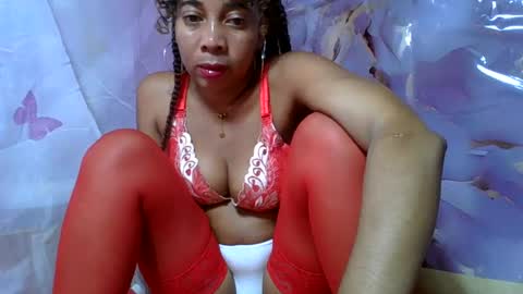 Snapshot of olinaa chatting on June 11, 5:44 pm olinaa online show from June 11, 5:44 pm