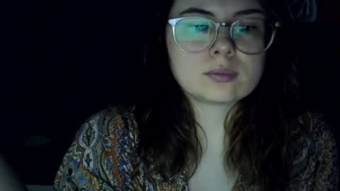 Snapshot of olivepeach chatting on July 14, 9:36 am Oil online show from July 14, 9:36 am