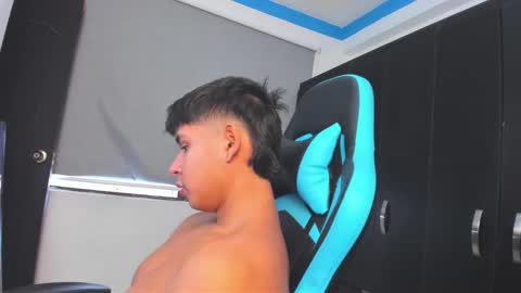 Oliver bray online show from October 29, 6:20 pm